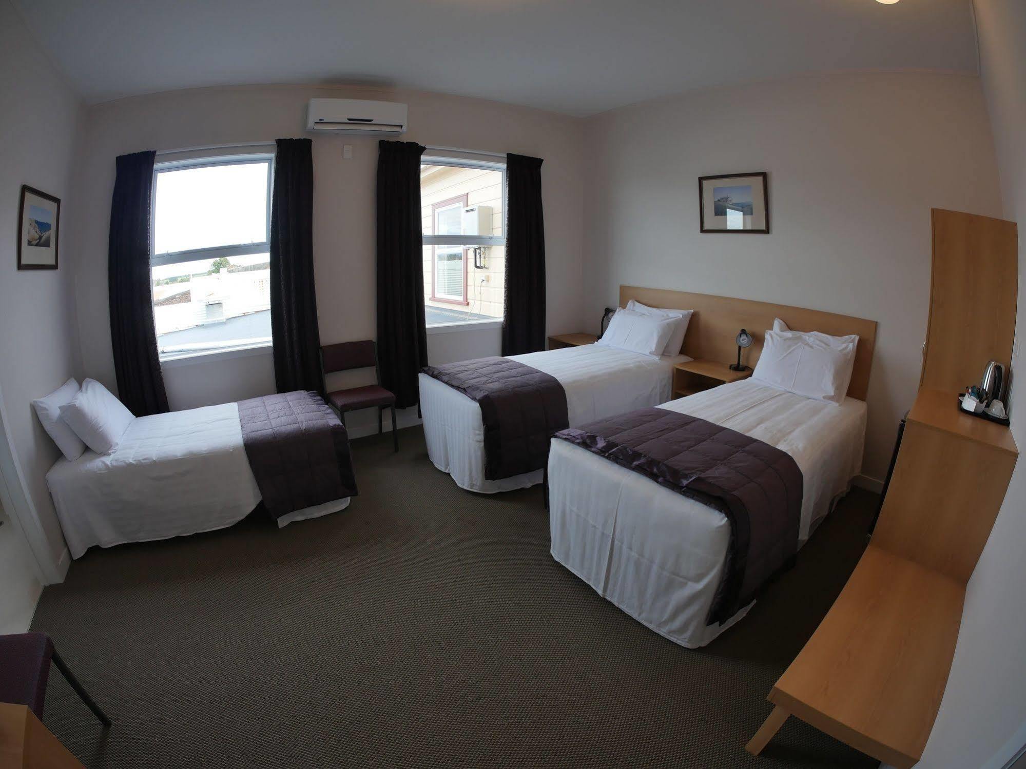Masonic Hotel Waitara Exteriér fotografie